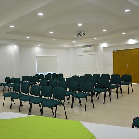 Hotel Confort Ariari Granada  Bagian luar foto