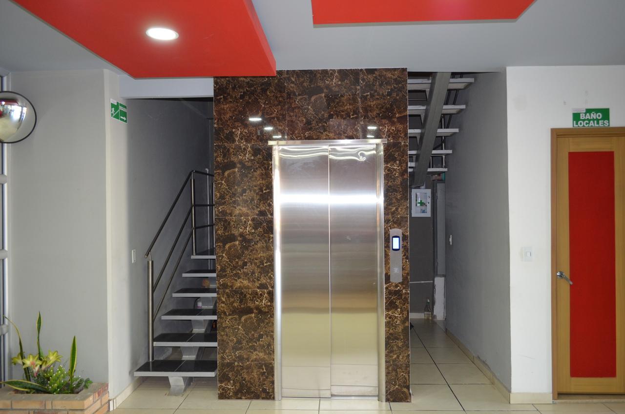 Hotel Confort Ariari Granada  Bagian luar foto