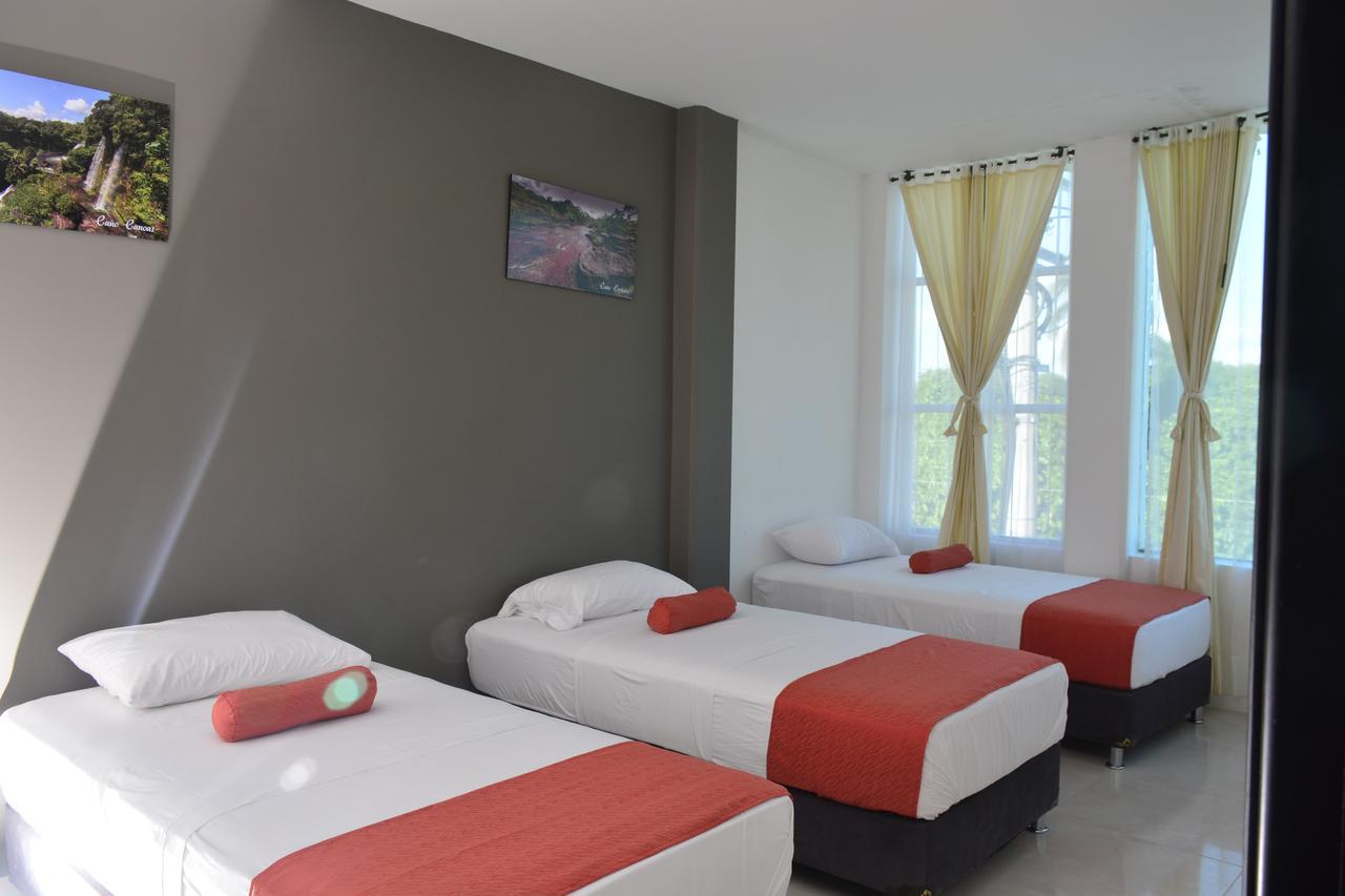 Hotel Confort Ariari Granada  Bagian luar foto